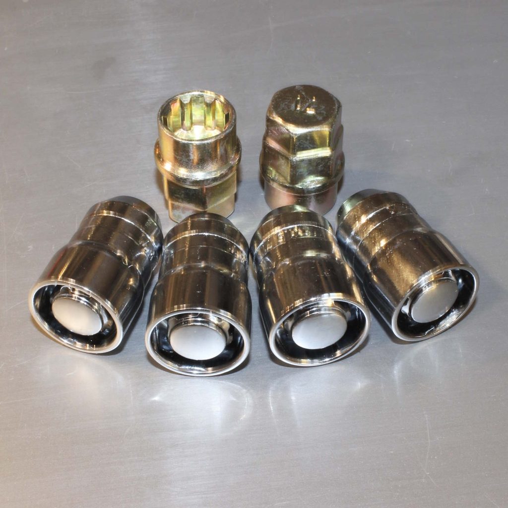 4-pack låsmuttrar M12x1,5 mm, kona, 38 mm total längd